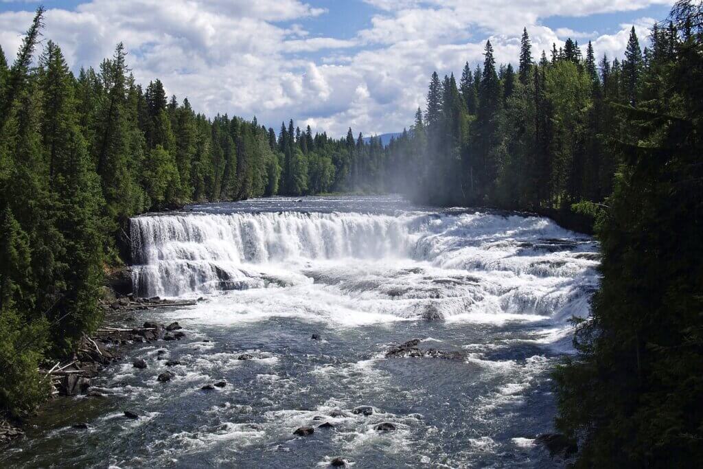 Dawson waterfalls. Canada